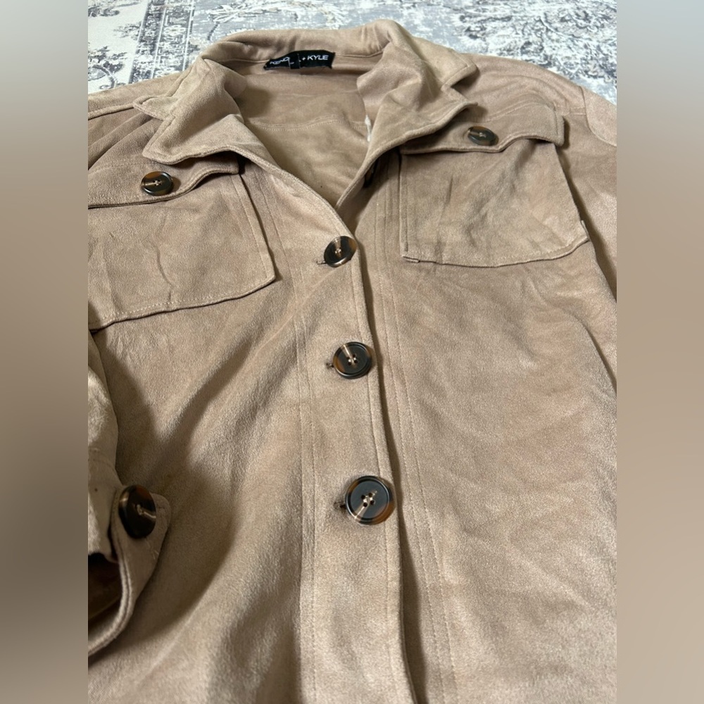 Jacket/Overcoat - Picture 2 of 6